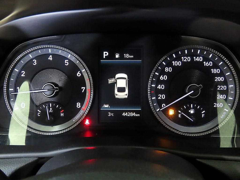 HYUNDAI Sonata - Vista 9