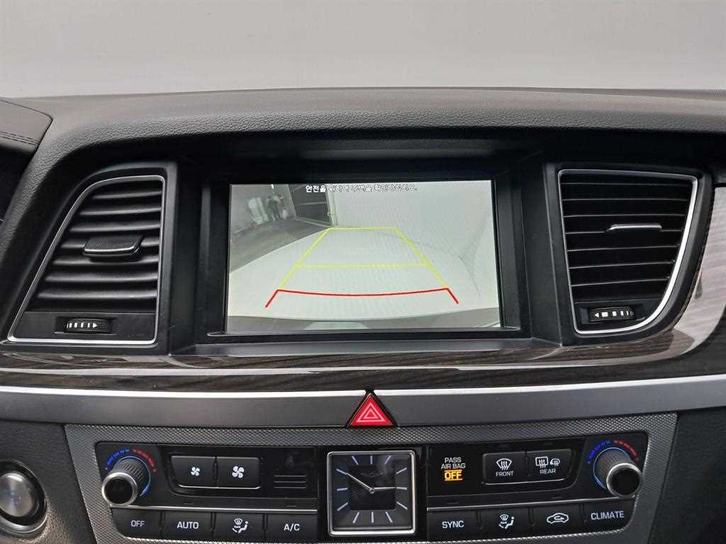 Genesis G80 - Vista 10