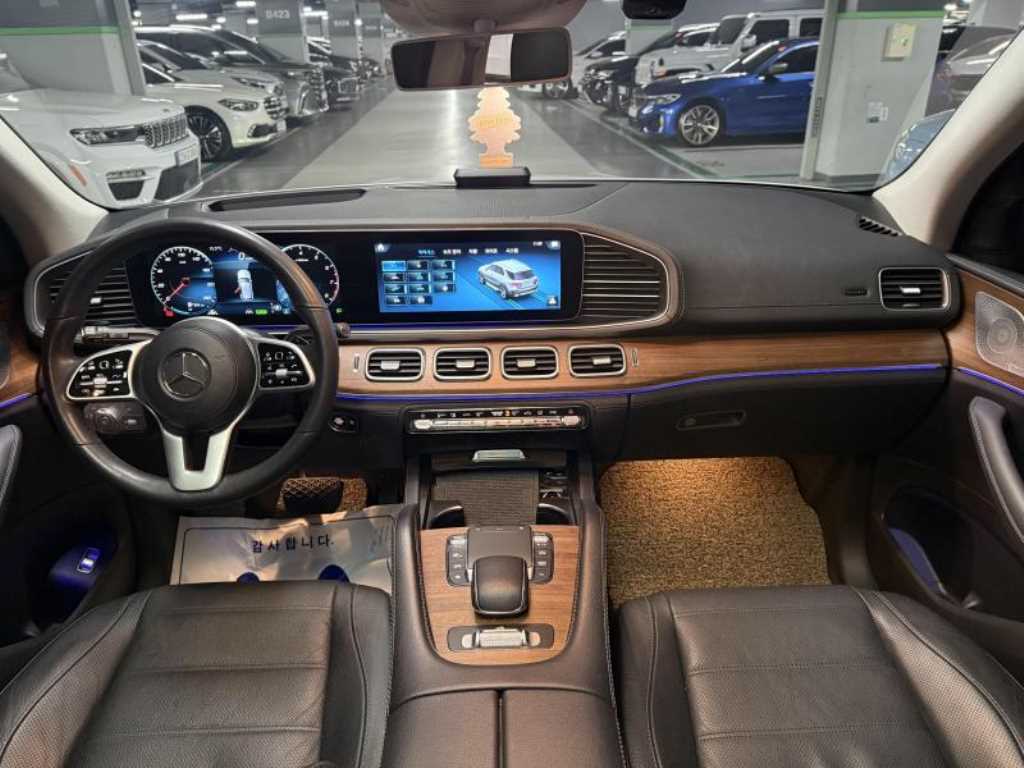 Mercedes Benz GLE Class - Vista 7