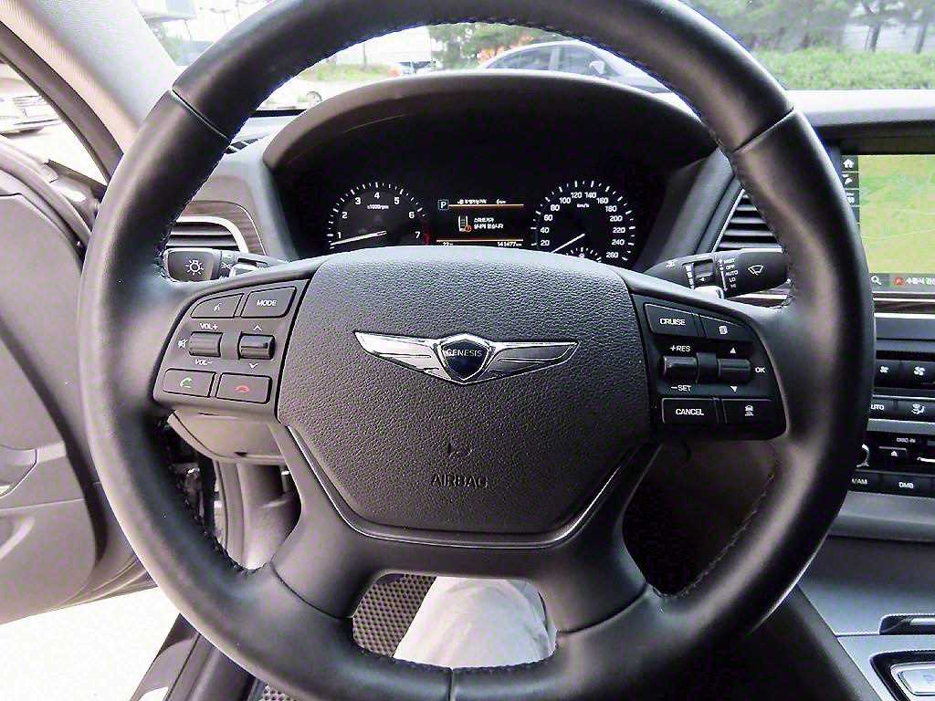 Genesis G80 - Vista 8