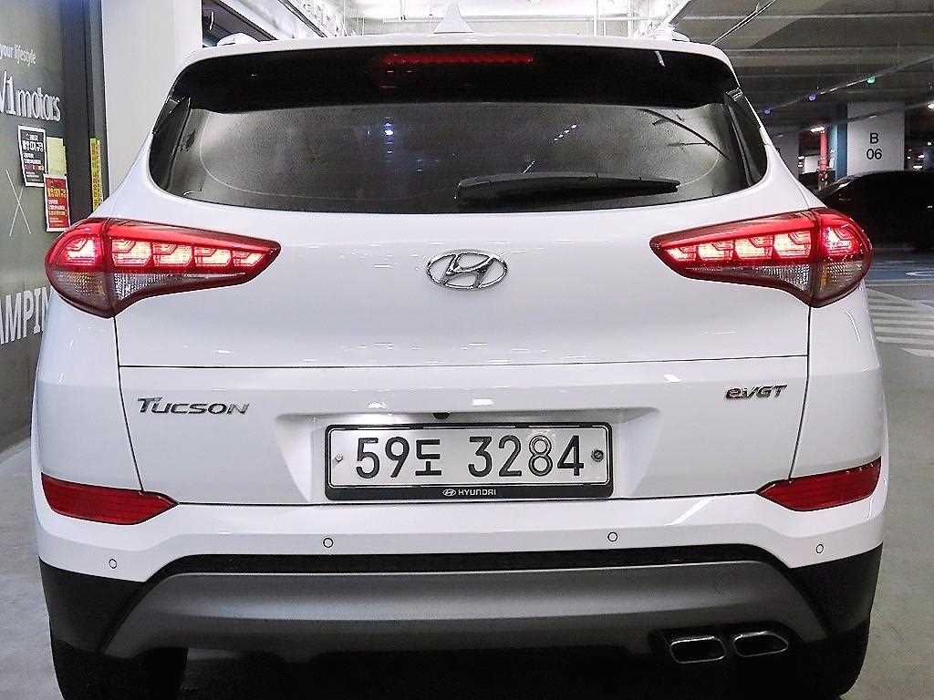 HYUNDAI Tucson - Vista 5