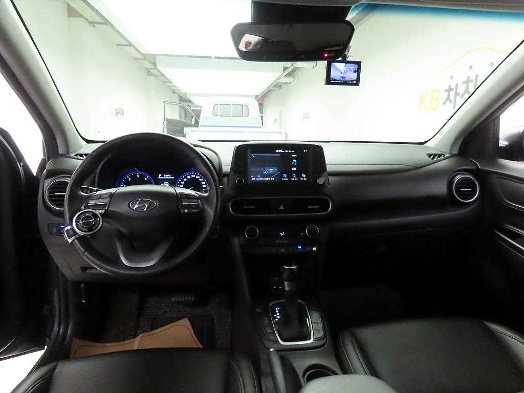 HYUNDAI Kona - Vista 8