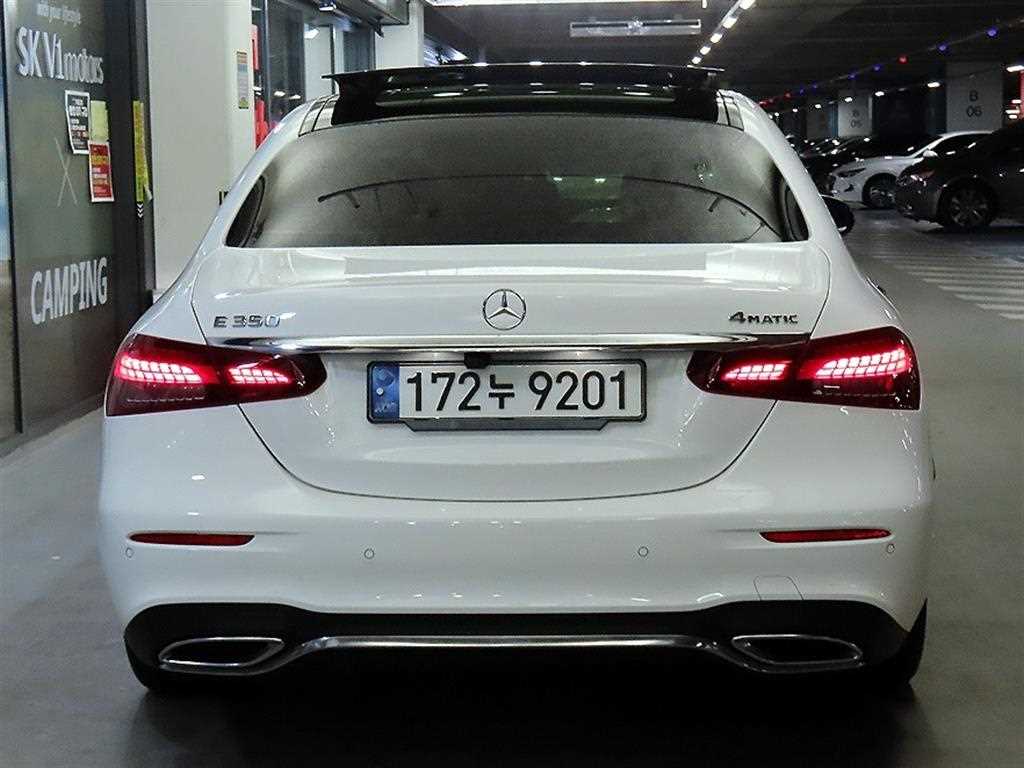 Mercedes Benz E class - Vista 5