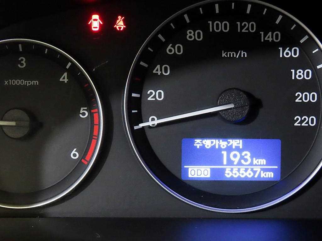 HYUNDAI Starex - Vista 9