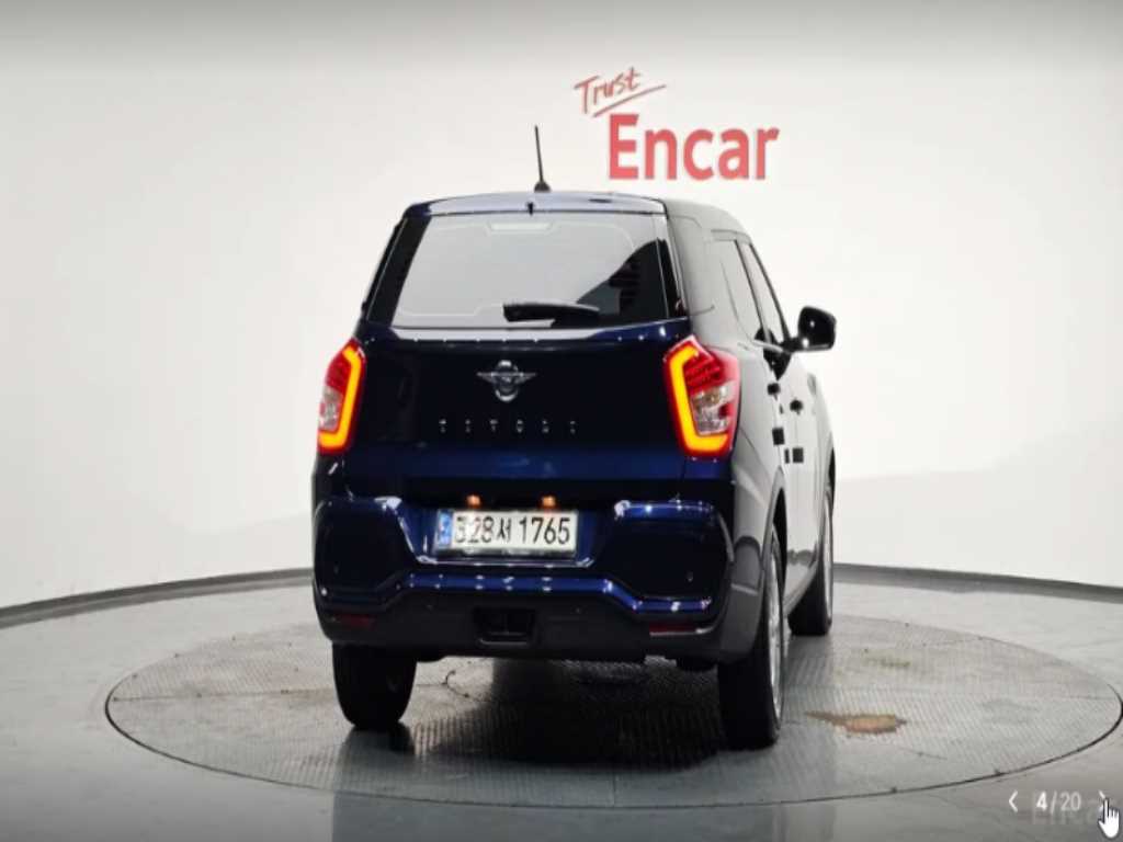 Ssangyong Tivoli - Vista 4