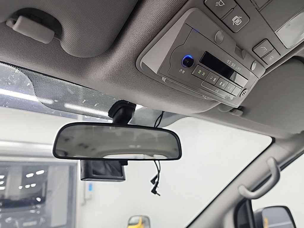 HYUNDAI Starex 2017 Amarillo - Importación desde Corea - HF Imports Iquique - Foto 18