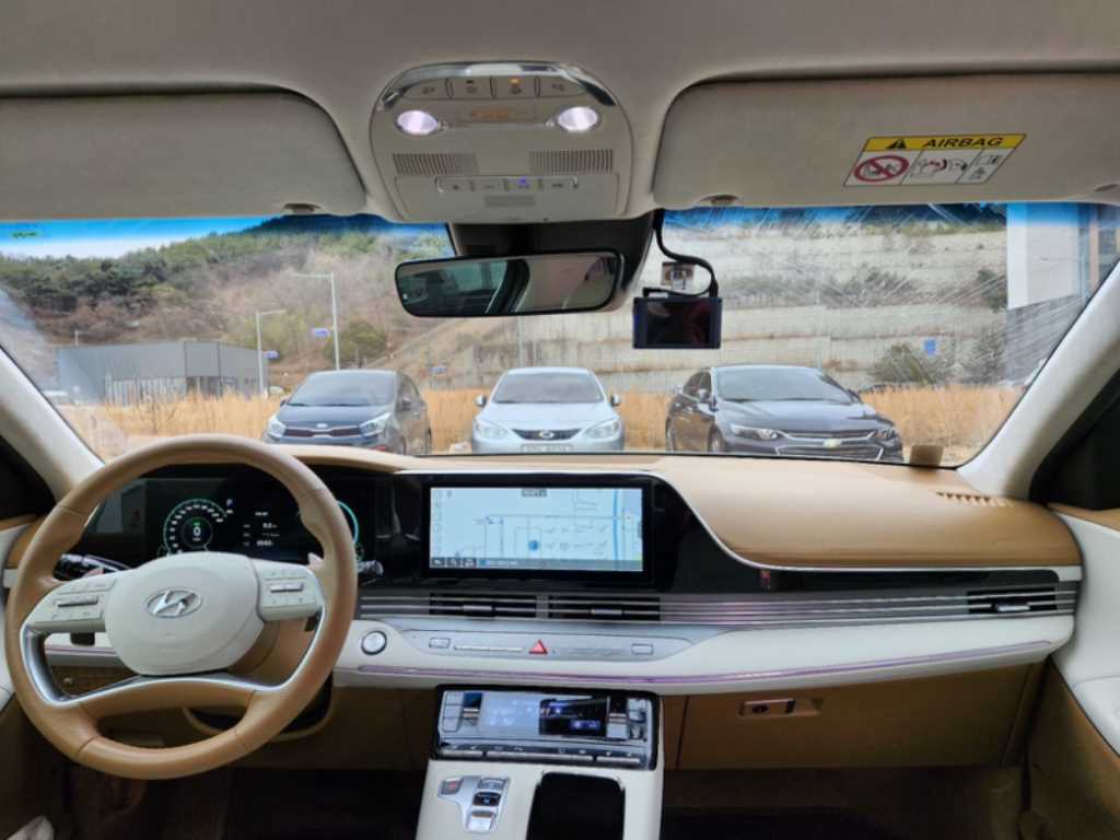 HYUNDAI Grandeur - Vista 9