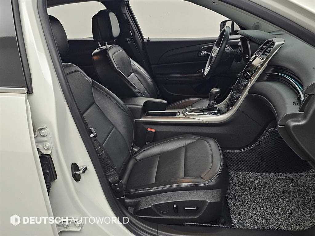 Chevrolet Malibu - Vista 10