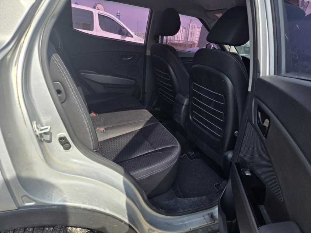 Ssangyong Tivoli - Vista 12