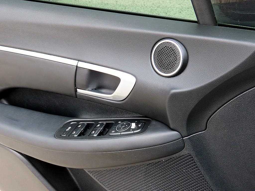 HYUNDAI Sonata - Vista 11