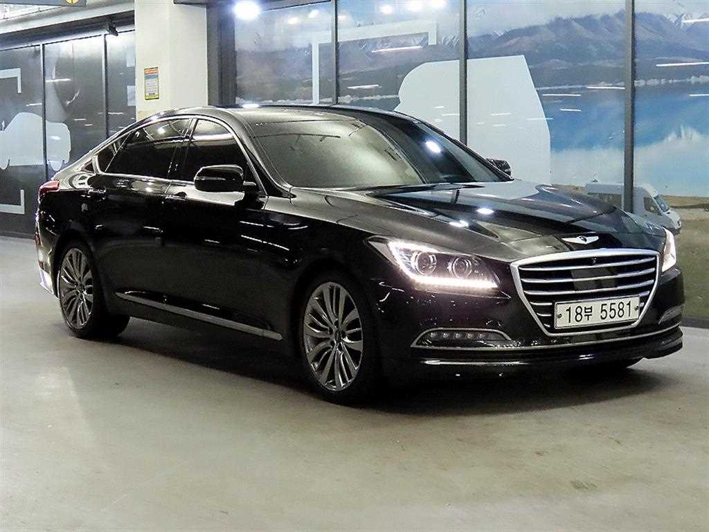 HYUNDAI Genesis - Vista 2