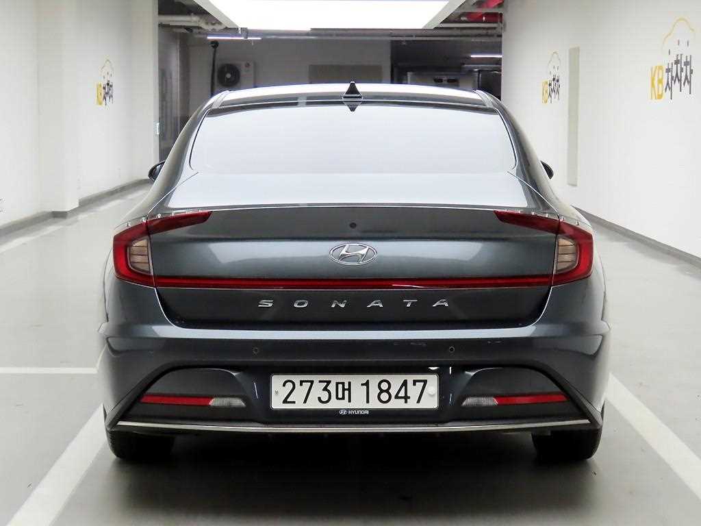 HYUNDAI Sonata - Vista 3