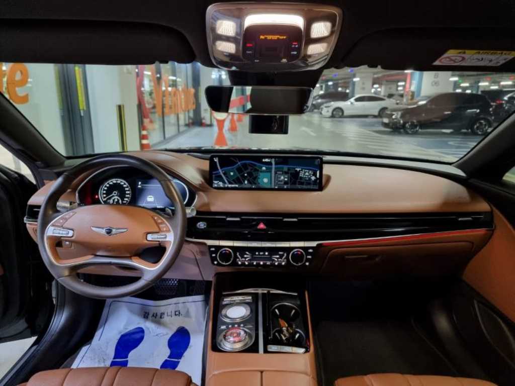 Genesis G80 - Vista 10