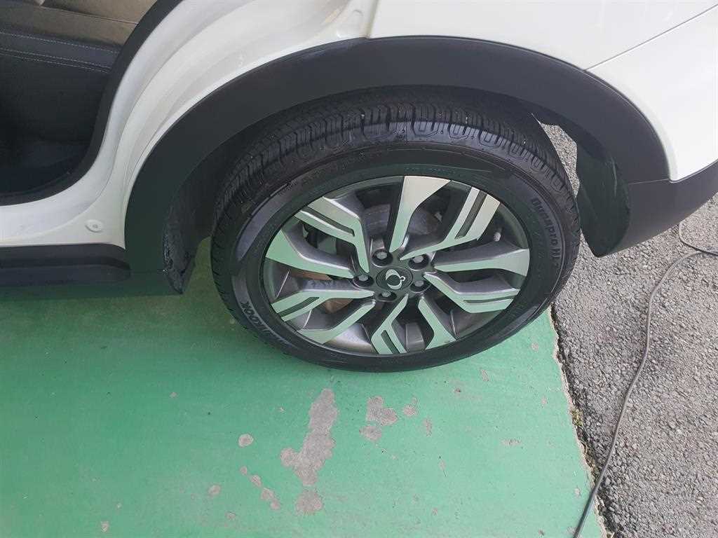 Ssangyong Tivoli 2018 Blanco - Importación desde Corea - HF Imports Iquique - Foto 19