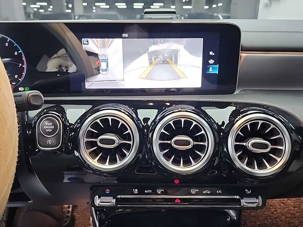 Mercedes Benz CLA Class - Vista 10