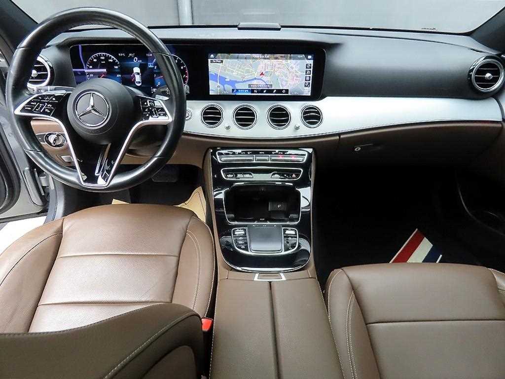 Mercedes Benz E class - Vista 7