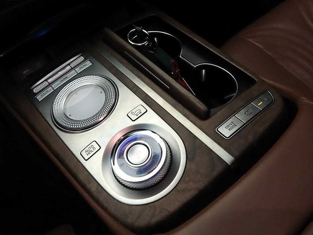 Genesis G80 - Vista 10