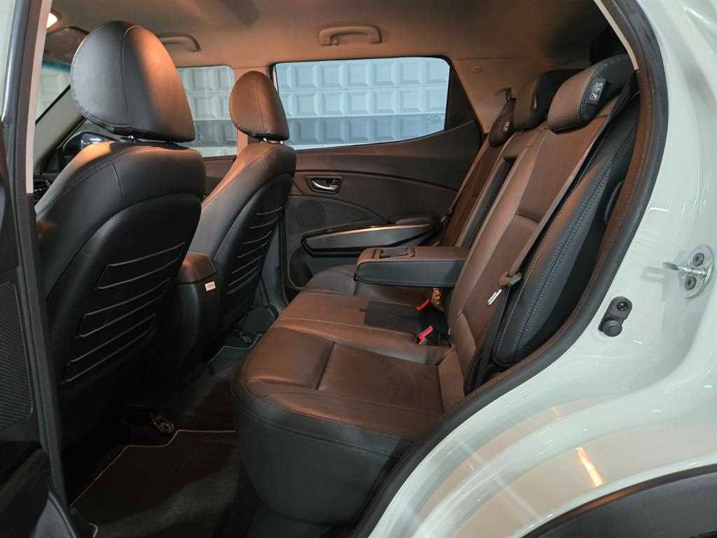 Ssangyong Tivoli - Vista 7