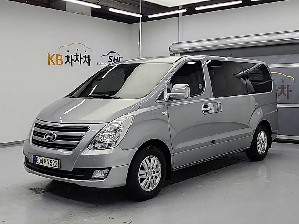 HYUNDAI Starex 2018 Plateado - Importación desde Corea - HF Imports Iquique - Foto 1