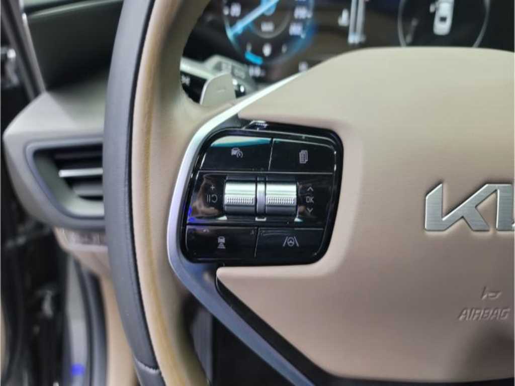 KIA K8 - Vista 10