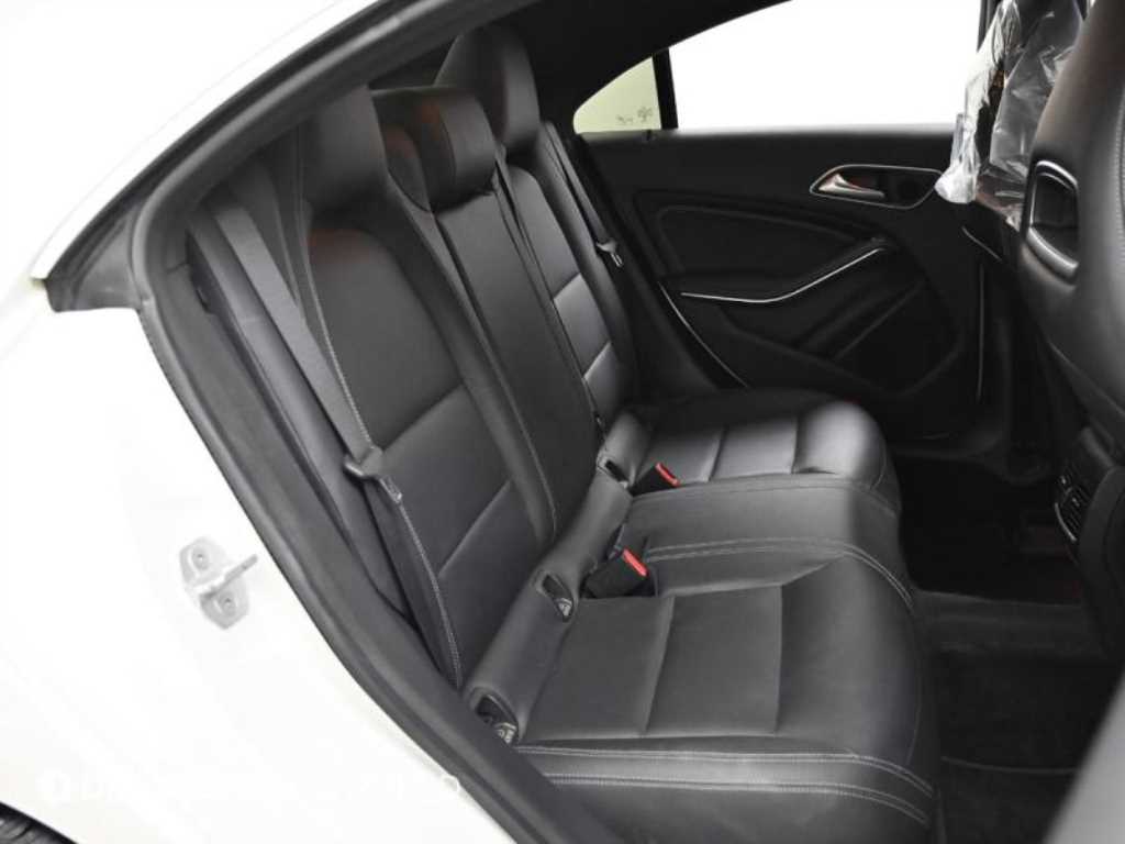 Mercedes Benz CLA Class - Vista 12