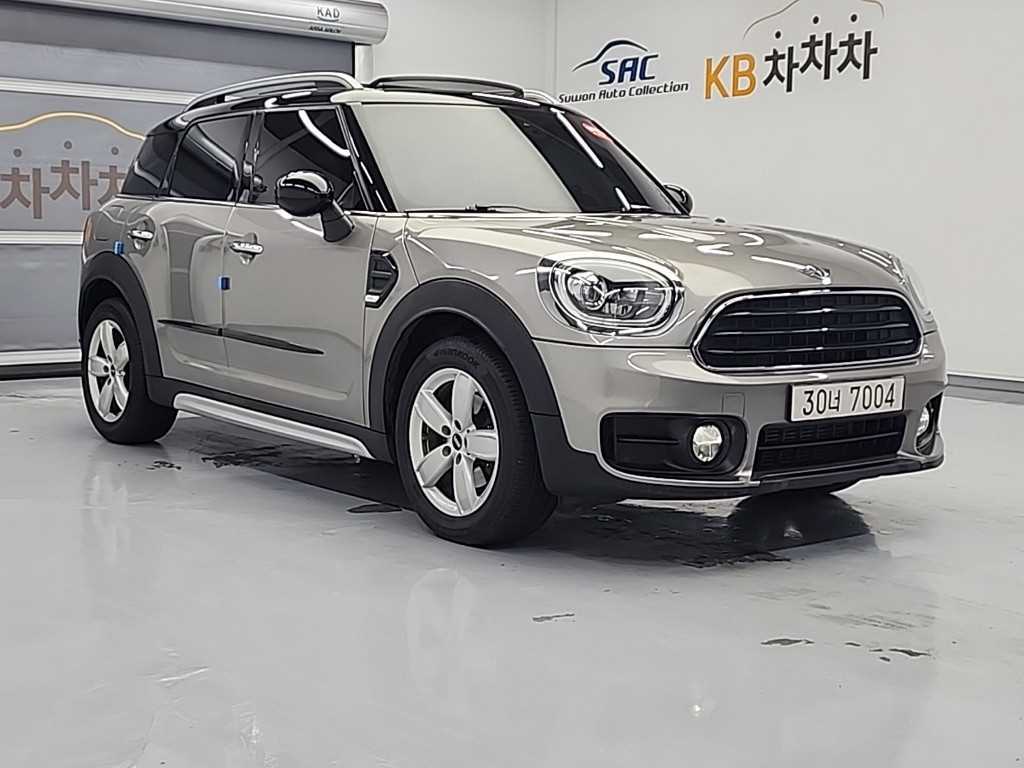 Mini Countryman - Vista 4