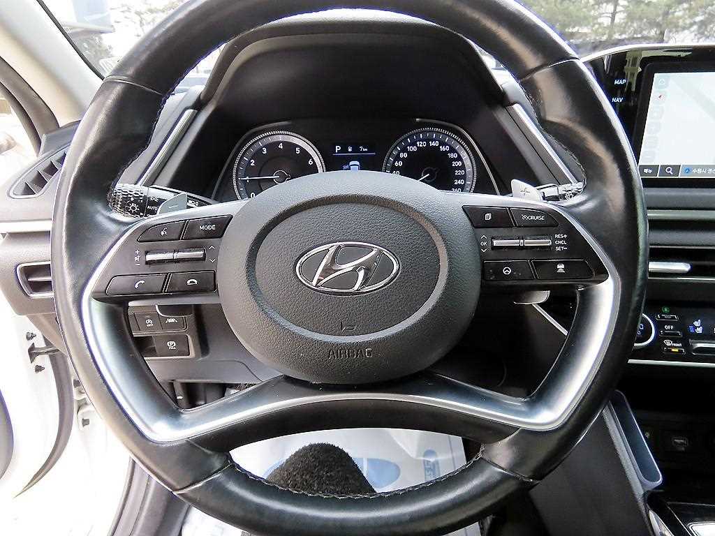 HYUNDAI Sonata - Vista 8