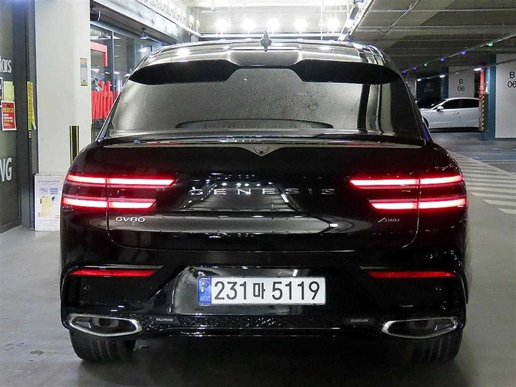 Genesis GV80 - Vista 5