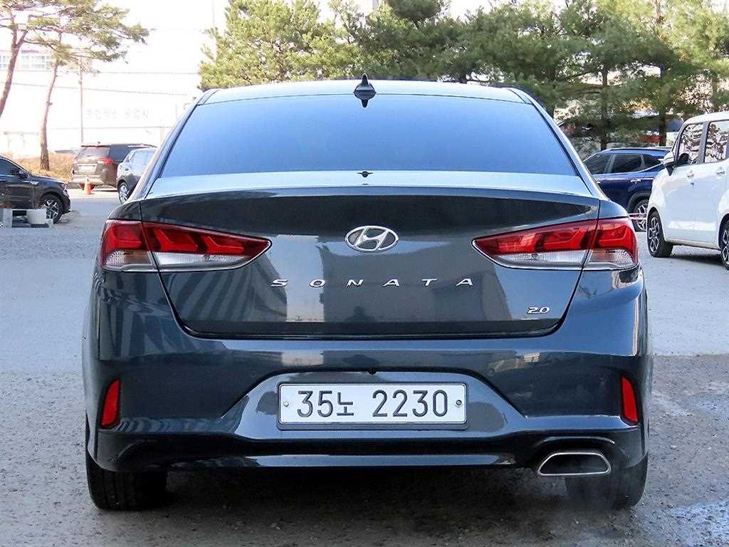 HYUNDAI Sonata - Vista 4