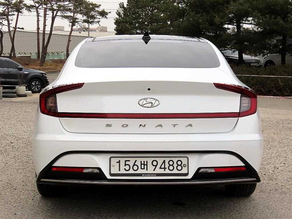 HYUNDAI Sonata - Vista 4