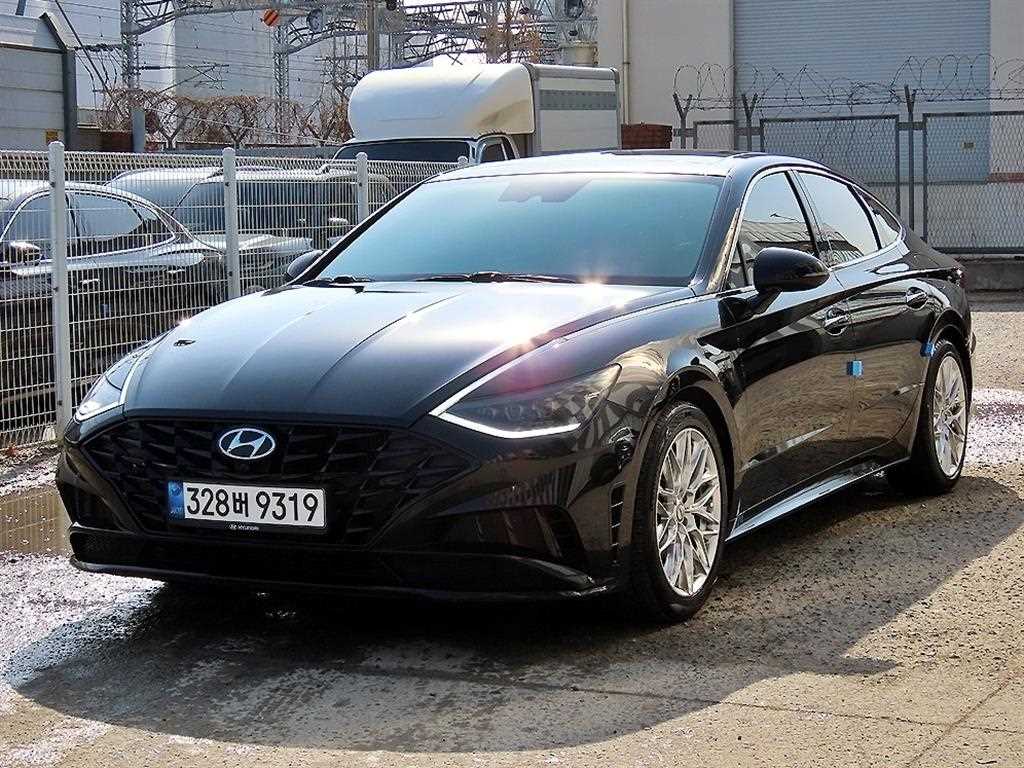 HYUNDAI Sonata - Vista 2