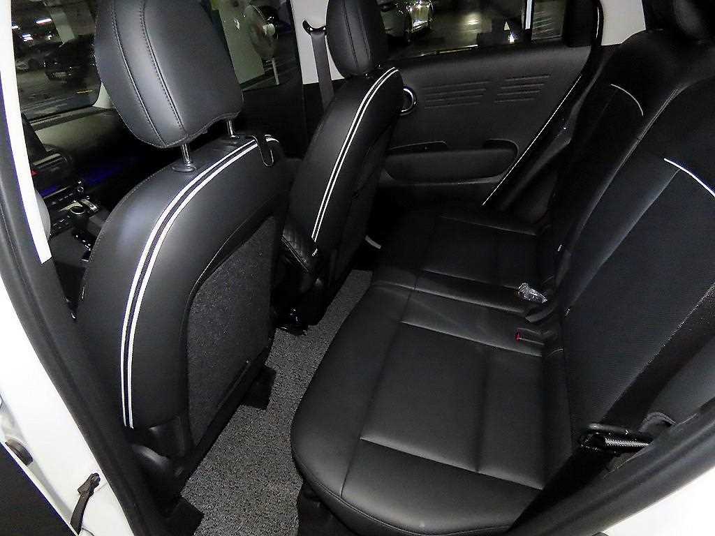 HYUNDAI Casper - Vista 7