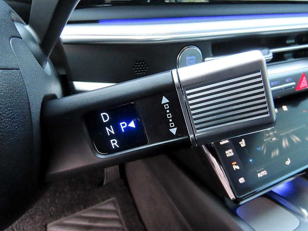 HYUNDAI Grandeur - Vista 10