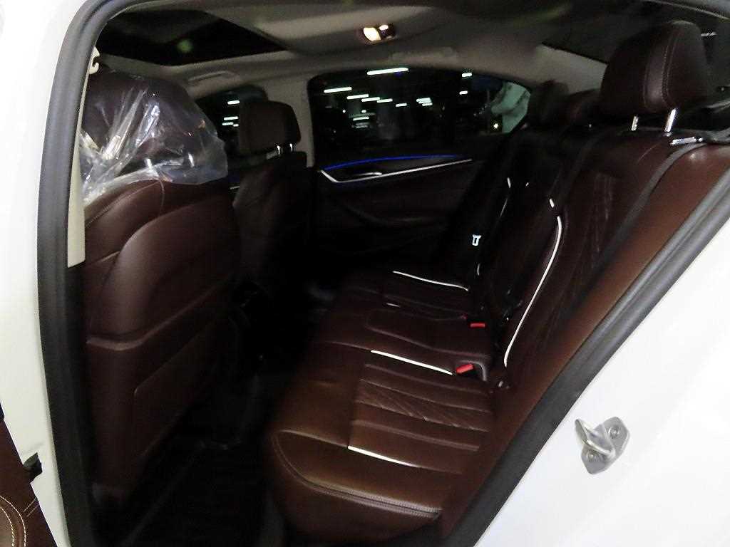 BMW 5 Series - Vista 7