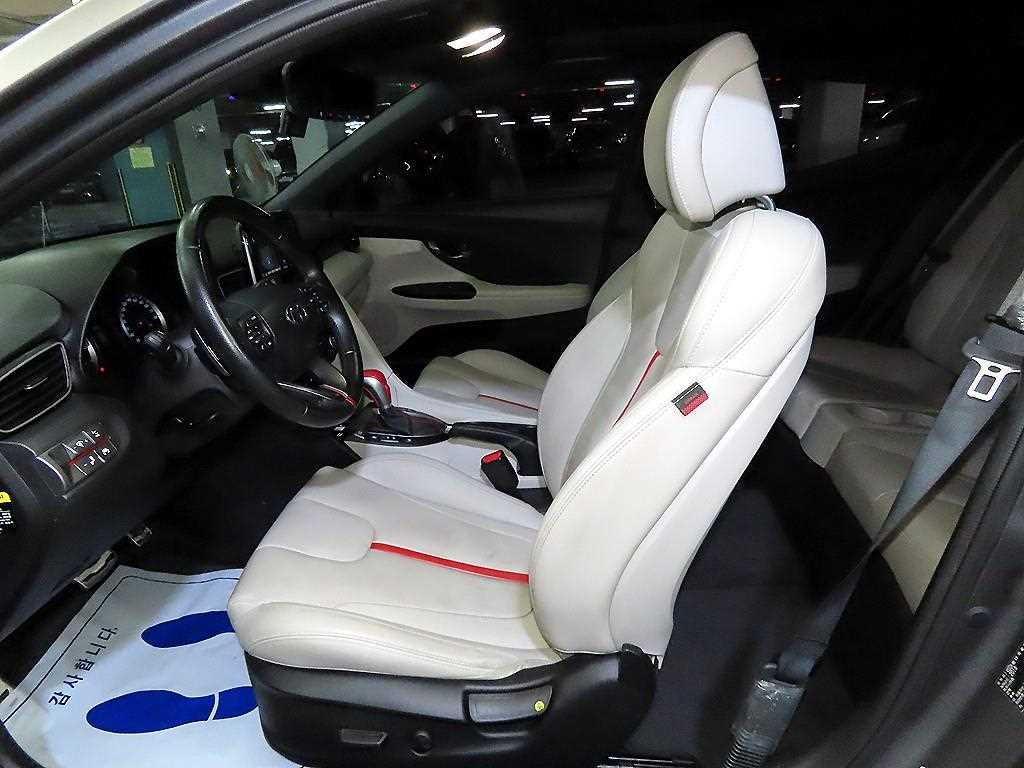 HYUNDAI Veloster - Vista 7