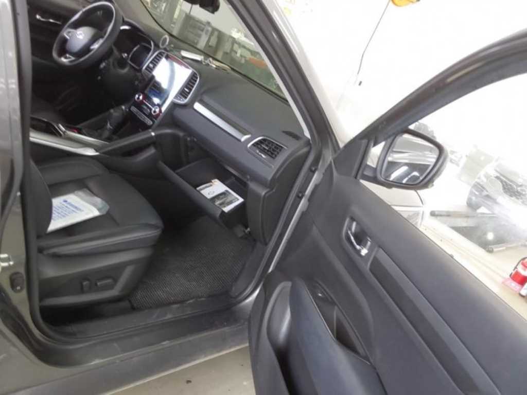 SAMSUNG QM6 - Vista 9