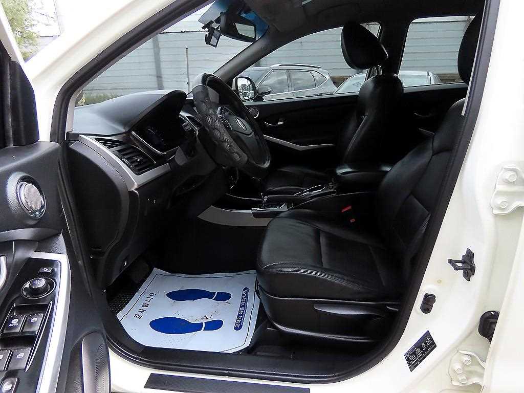 Ssangyong Korando - Vista 5