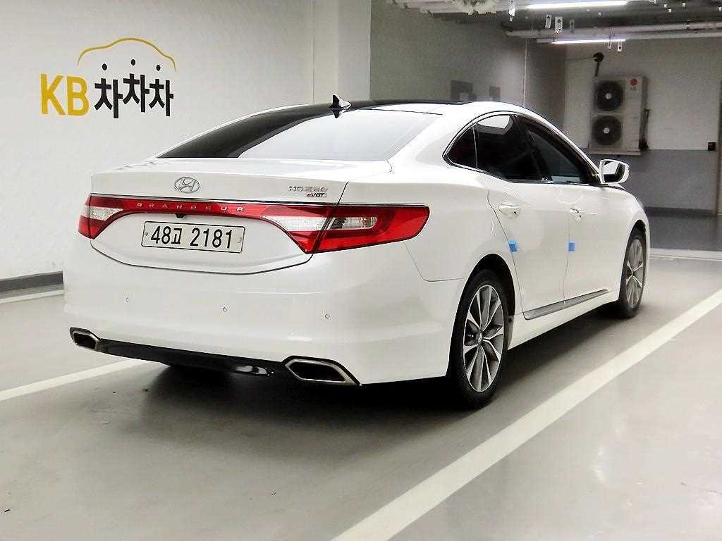 HYUNDAI Grandeur - Vista 4