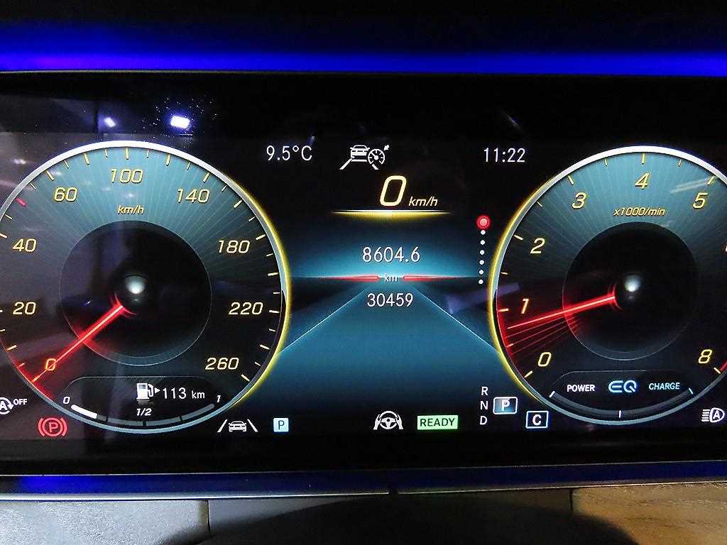 Mercedes Benz E class - Vista 9