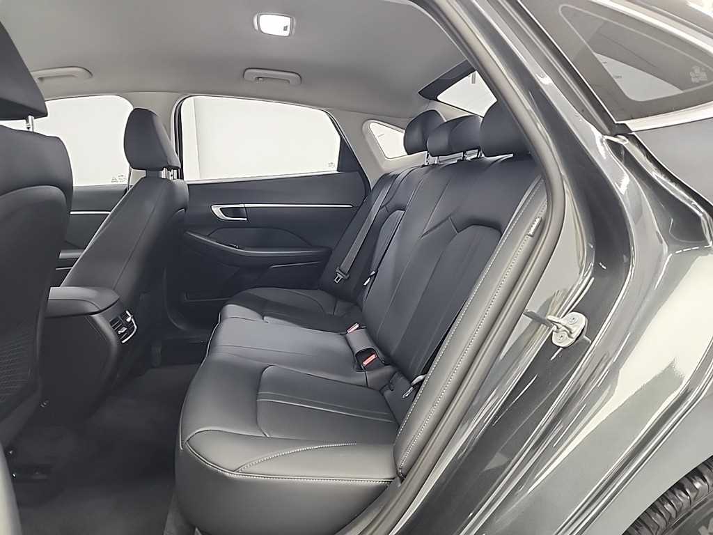 HYUNDAI Sonata - Vista 12