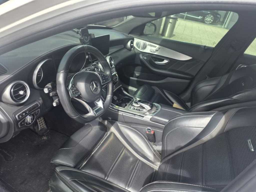 Mercedes Benz C Class - Vista 3