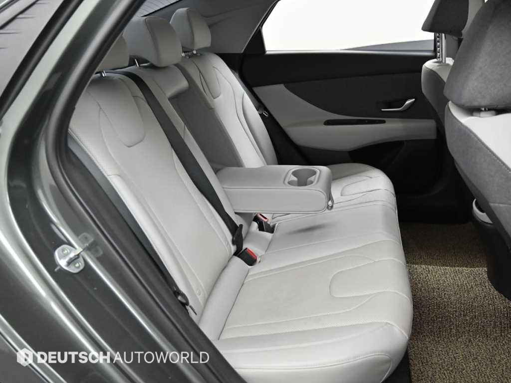 HYUNDAI Avante - Vista 12