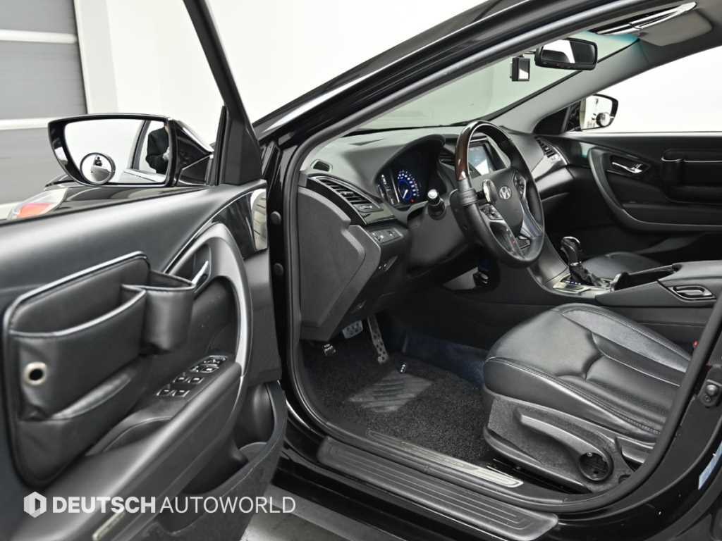 HYUNDAI Grandeur - Vista 11