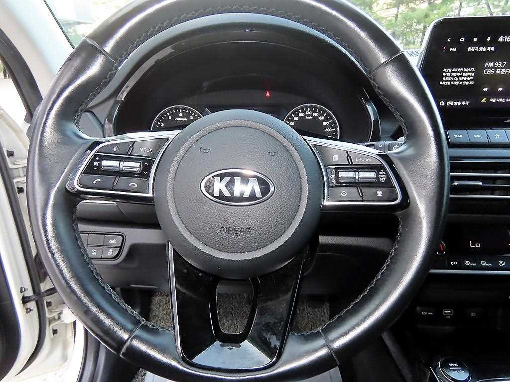 KIA Seltos - Vista 8