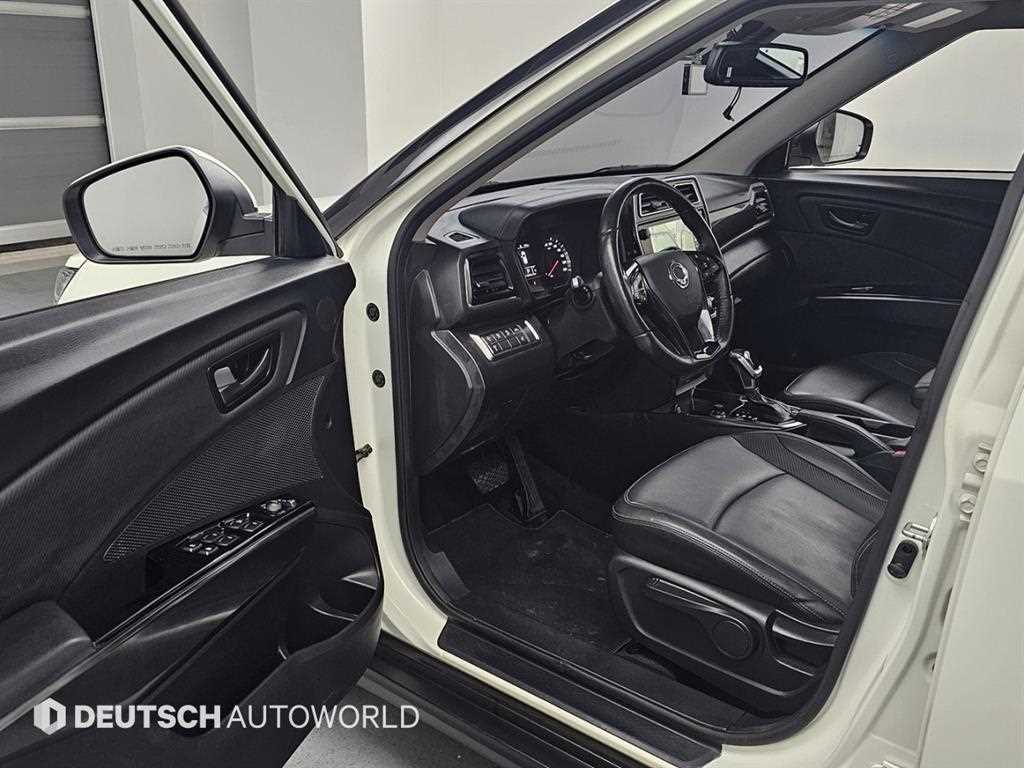 Ssangyong Tivoli - Vista 10