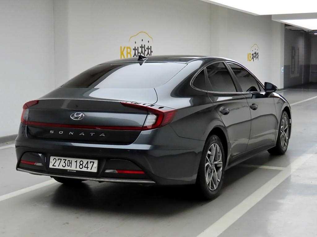 HYUNDAI Sonata - Vista 4