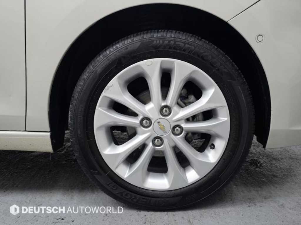 Chevrolet Spark - Vista 5