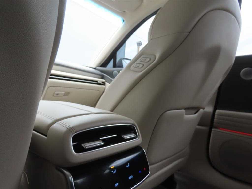 Genesis G80 - Vista 7