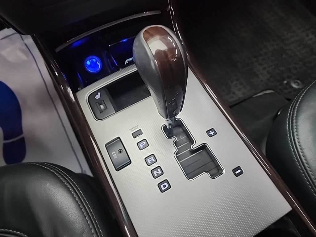 HYUNDAI Grandeur - Vista 8