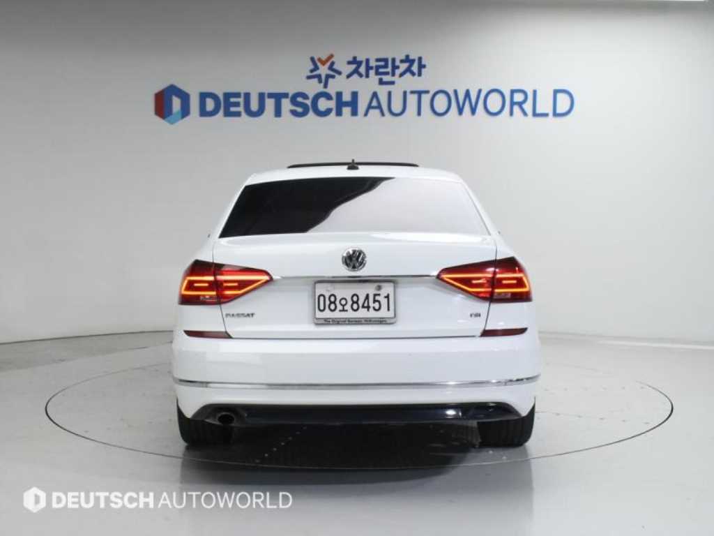 Volkswagen Passat - Vista 4